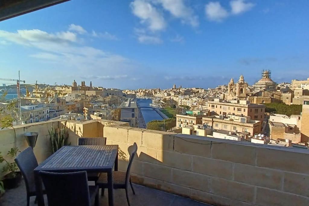 The View Penthouse Apartment Cospicua Exterior photo